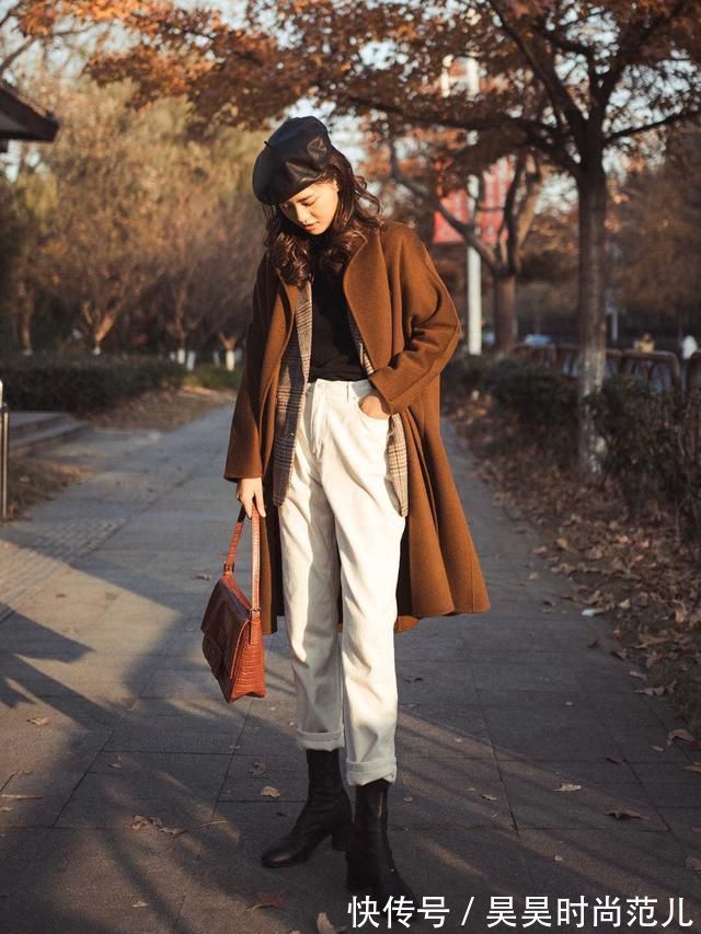 搭配 会穿搭的女人,冬天更爱暖色系搭配,优雅大方又不失时尚气质