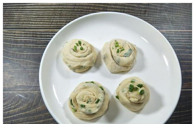 酥脆|葱花饼，学会这个简单做法，外酥里软，个个酥脆又起层