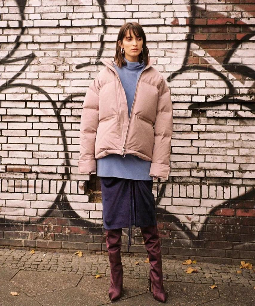 羽绒服+裙子=2021年最王炸组合，早穿早美！