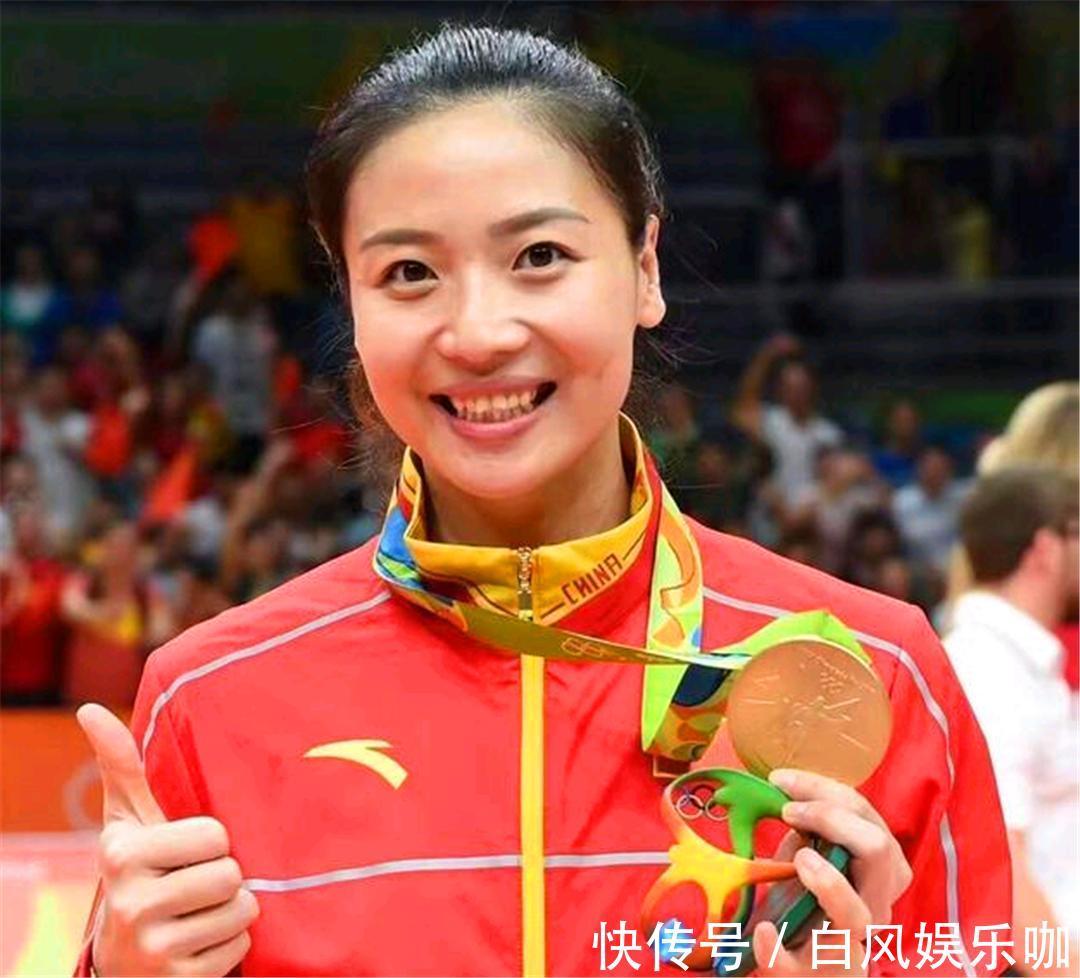 天津体育职业学院|女排功勋魏秋月近照:带儿子去动物园游玩,如今已成家庭主妇!