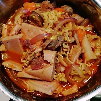 秘制酱料破解韩式部队锅的秘密（2人份）