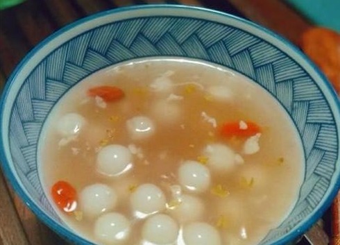 懒人必备补血汤，4分钟出锅，女人常吃人水灵漂亮，比燕窝养颜