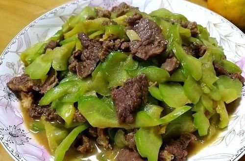  香爆了的家常菜，鲜香不腻，家人爱吃得停不住嘴，端上桌盘盘光！