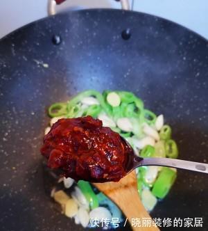 家常鱼肉菜谱,鱼头炖豆腐,做法简单,美味营养,超级下饭