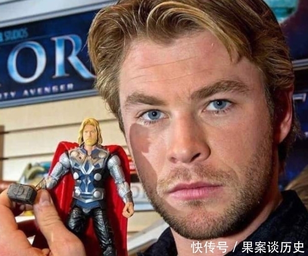 钢铁侠|当超级英雄遇上自己的手办,荷兰弟可爱呆萌,寡姐却一脸嫌弃!