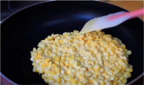 烙饼别总是用面粉，加这2种食材，柔软好吃不发硬，上桌就抢光