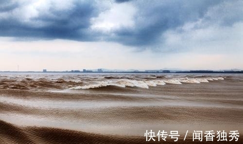 才子@唐伯虎的一幅对联,比喻贴切,想象丰富,更显得生动有趣