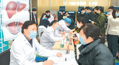 接种|关口前移 鼓励成年人早筛查(健康直通车(第63站))