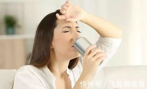 水能|糖尿病患者多喝水能稀释血液黏稠度、降低血糖值？用研究结论说话