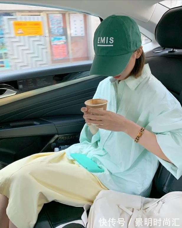 紧身衣 春末夏初适合“温柔感”穿搭,尝试舒适随性的韩系风,好看显气质