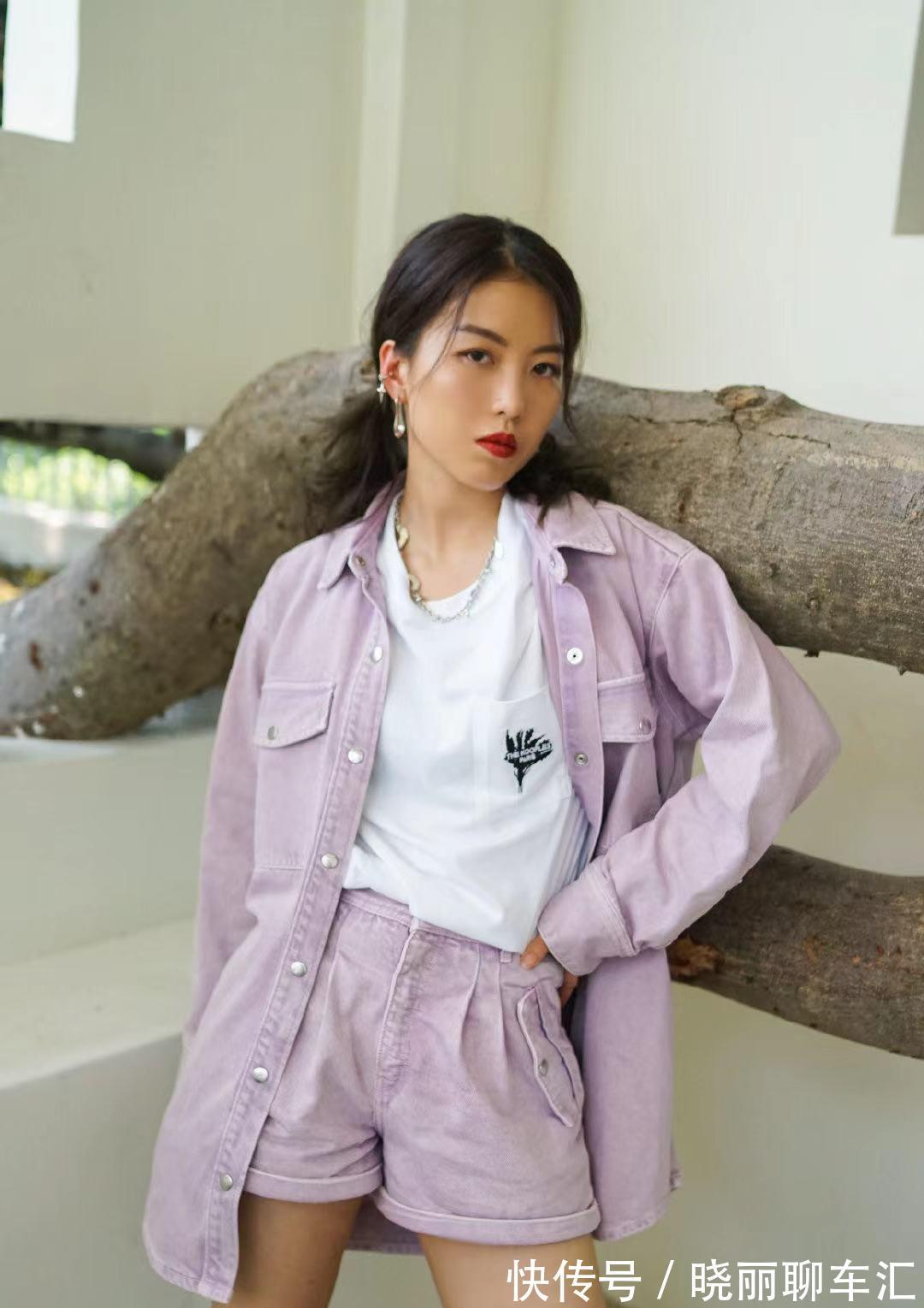 穿搭|明天穿什么系列来了,紫色系套装可以照搬,搭配两股辫很可爱