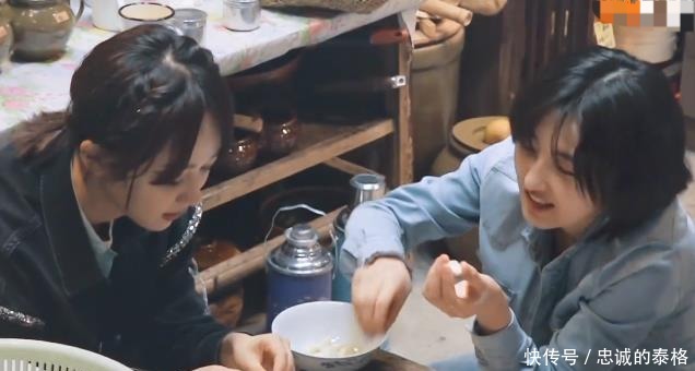 向往5|《向往5》黄老师厨艺翻车，何炅看到直接吐槽，杨紫可就惨了！