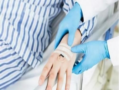 大便|痔疮和肠癌傻傻分不清，中年男子查出肠癌，大便早已“提醒”