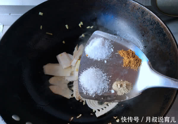 年夜饭想露一手,试试这道国宴菜,做法简单,待客也有面子!