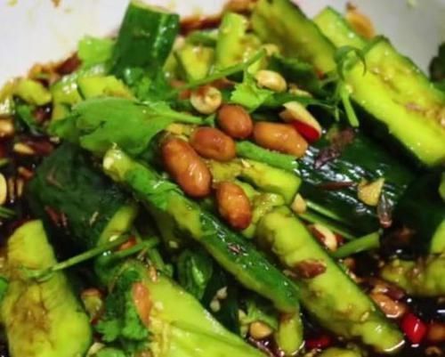 饭店里拍黄瓜为什么那么香,大厨的诀窍在这!