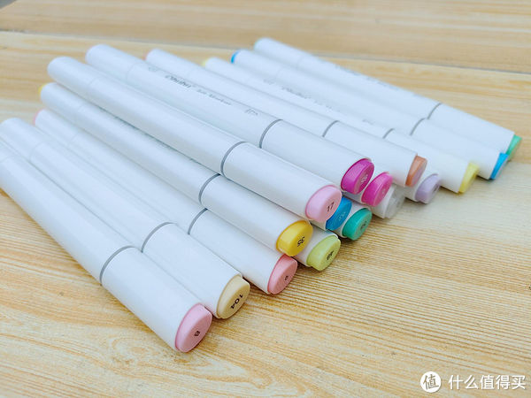 笔杆|科技数码 篇三百五十六:圆角笔杆,握感舒适,鲜艳与时尚它都有,ohuhu 40色马克笔体验