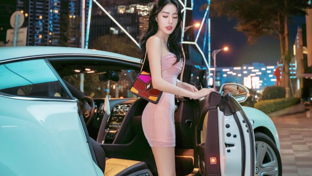 吊带短裙 粉色吊带短裙姐姐太赞了, 优雅大方温柔美丽端庄, 爱了吗