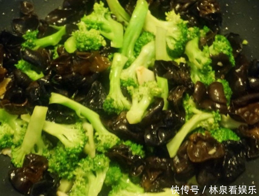 可口|快手减肥家常菜,西兰花拌木耳,清脆可口,美味不油腻