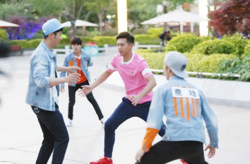  公司|当红因业务跟公司闹翻，上跑男被无视，后开跑车名气郑恺追不上