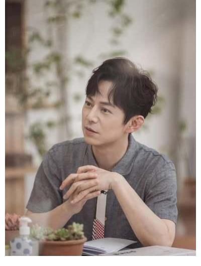 同樣是主持人，汪涵為何可能成為副臺長，而何炅卻連編制都沒有？