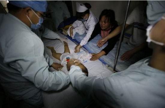 奶奶|1岁半男童,因奶奶的勤俭“节约”,永远的离开了,家人痛哭失声