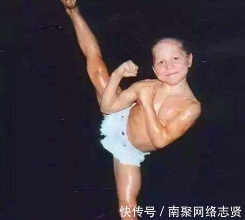 弗兰克|他是最强壮的男孩，17年前练就全身肌肉，如今练成这样了