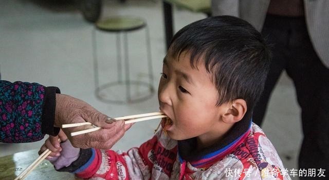 劝告父母孩子未满3岁，不要碰3种饭，容易伤脾胃，家长莫大意！
