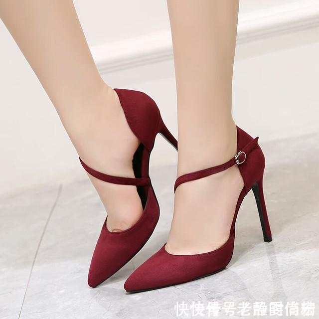 摩登范|经典魅惑的尖头高跟鞋, 增添职场女性无限魅力