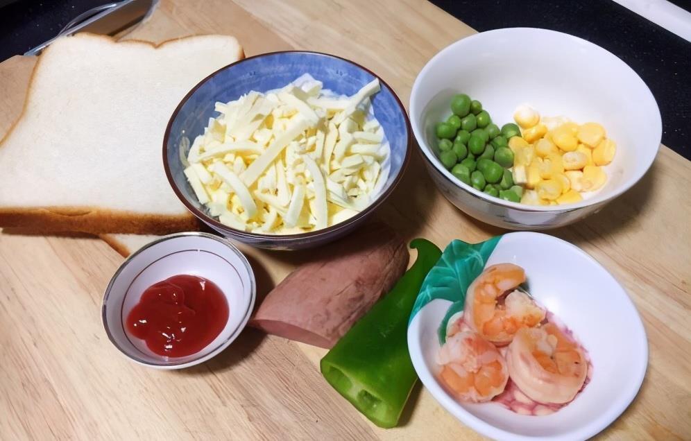 马苏里拉|自制披萨，美味又解馋，关键做法简单