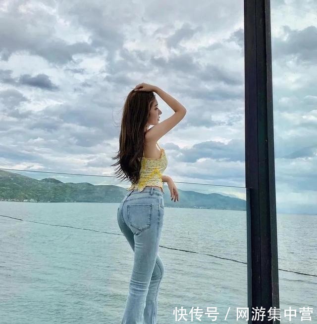 健身|韩国健身女神小姐姐,靠锻炼塑造完美身材,穿各种款式服饰都好看!