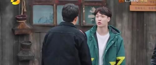 黃磊張藝興師徒,這幾個時刻讓人分分鐘覺得來到極限挑戰(zhàn)的現(xiàn)場!2