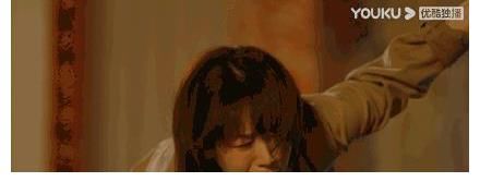 杨紫井柏然《女心理师》预告上线，吻戏亲到一半杨紫居然吐了？