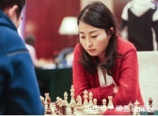 象棋|居文君作为内敛美女，却坚持打着最艰苦的比赛