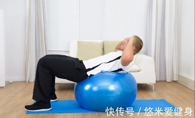 仰卧起坐|仰卧起坐的1套训练方法,5个动作强化腰腹部力量,轻松练出腹肌