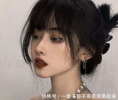 女孩子脸上有这“3特征”,说明你是“高级脸”,难怪不愁脱单!