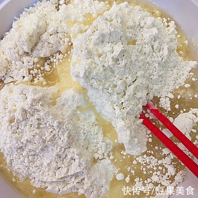 不用油皮、酥皮,照样酥脆的粉条肉酥饼