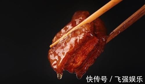 矿物质|2岁小男孩,食管漏了,两次大手术保命,奶奶悔哭:我太无知了