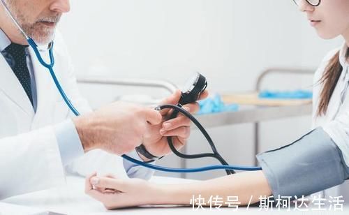 中老年人|测血压时高压正常低压高说明什么?高压与低压哪个偏高才更严重?
