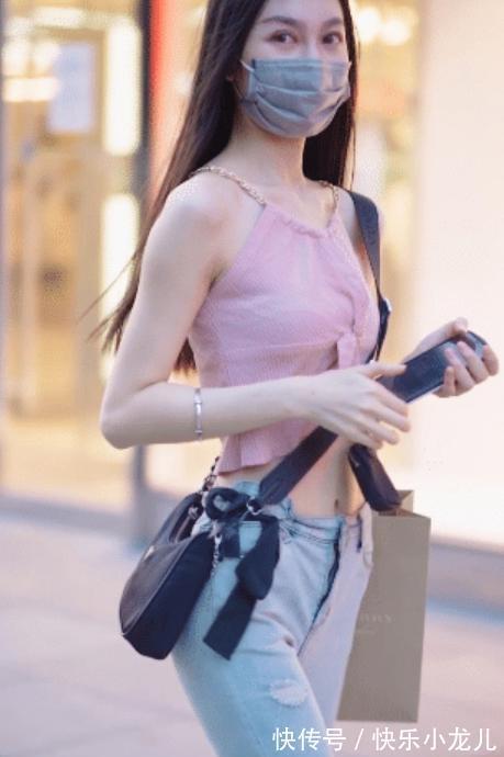 打底裤 青春朝气的打底裤穿搭减龄显气质,穿出优雅流畅的线条,富有活力