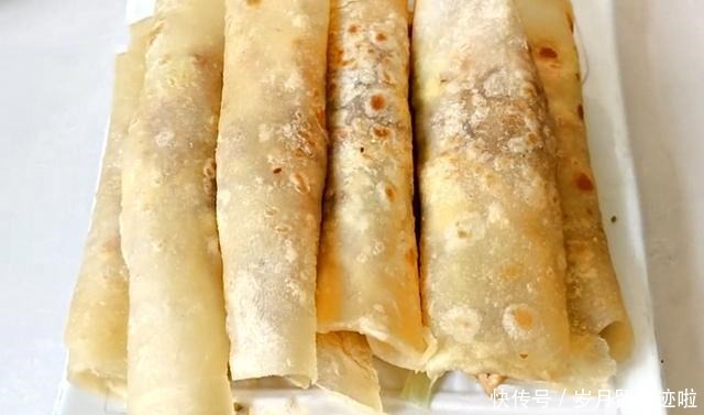 春天,面粉别再蒸馒头了,试试此做法,暄软劲道,好吃又顶饱