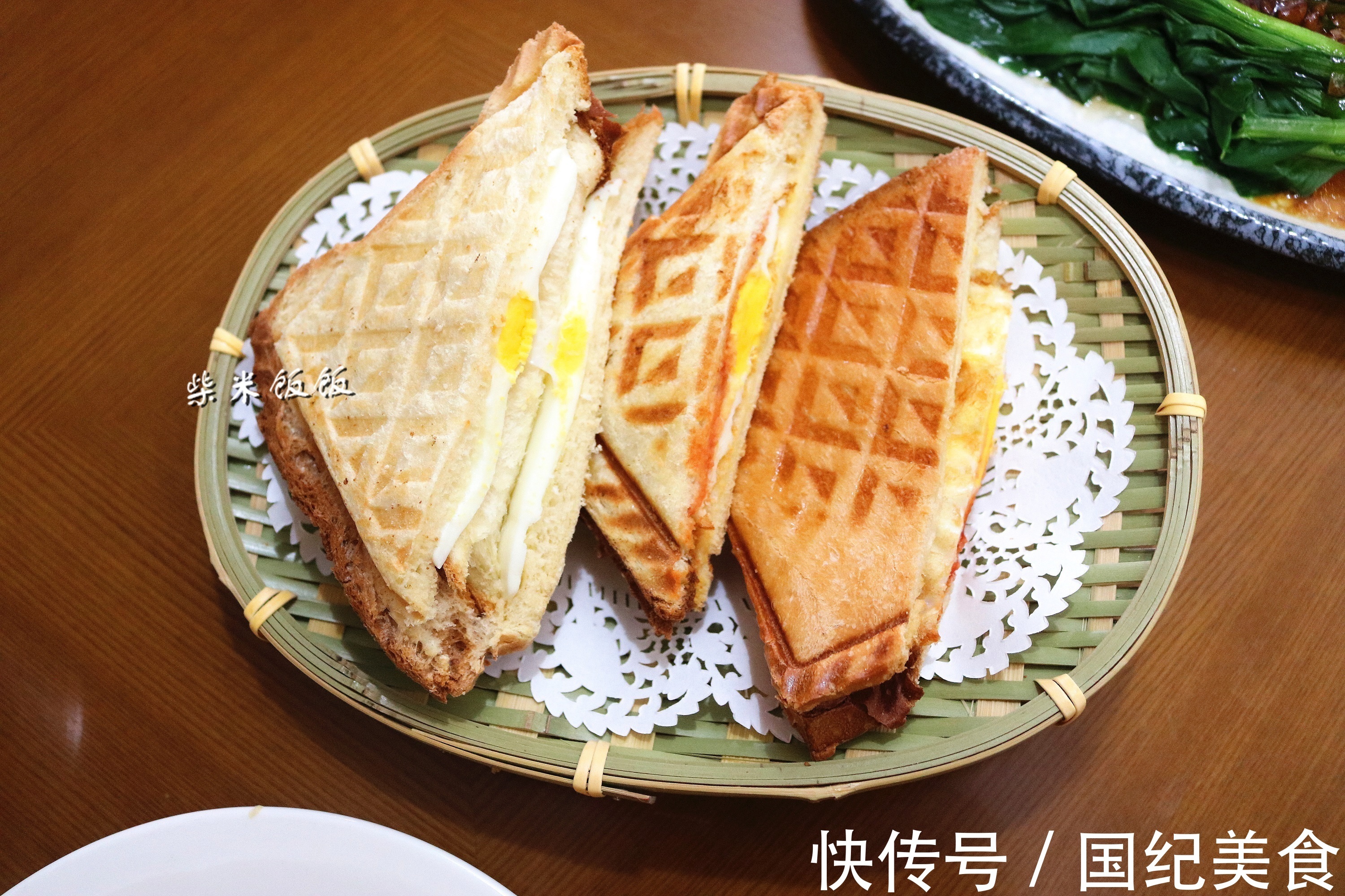 玉米棒|早上7点起床，7点20吃早餐，朋友说：早餐真丰富，营养好吃