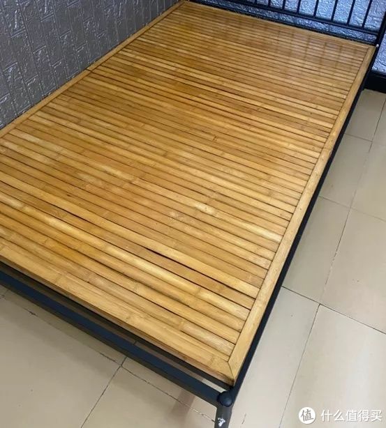 不锈钢|装修日记 篇三十二:没甲醛也没味的铁艺床,为啥塌了?支撑/床板/高度/材质/喷漆/颜色/安装,7个选购要点大盘点!