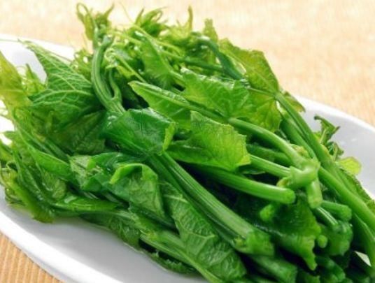 女人|女人爱美，推荐三种食物，养颜抗衰，疏通血管，增强体质