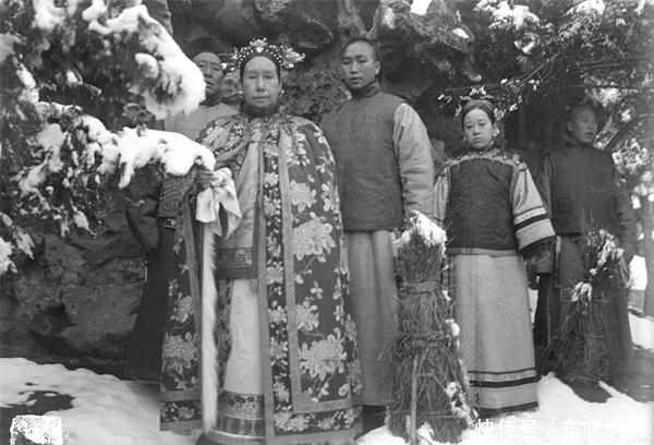 成群|古代皇帝的嫔妃长相一言难尽，而大臣却妻妾成群，小妾貌美如花