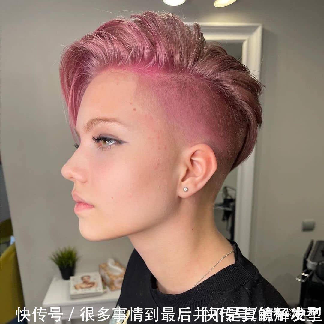 更上一层楼 羊毛卷已过时,22款当下流行发型送给大家,直接剪就对了