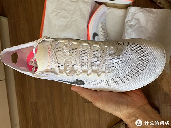 人生|人生第一双钉鞋,Nike ZoomX Dragonfly