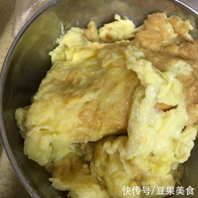 没有什么是西红柿炒蛋解决不了的,如果有那就两份