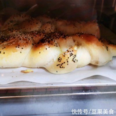 营养美味两手抓,辫子面包是你的不二之选