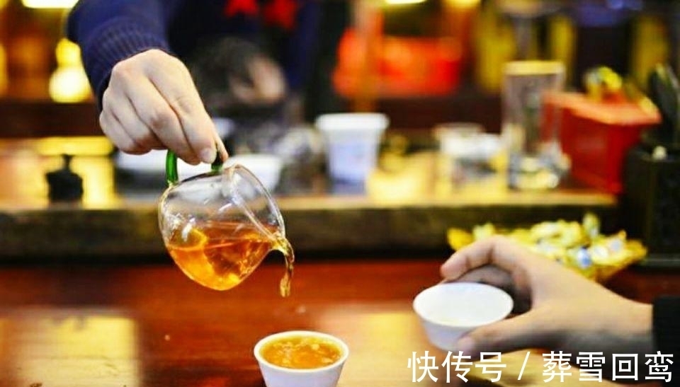 卖火柴的小女孩#情感:借一盏茶,抚心头荒凉