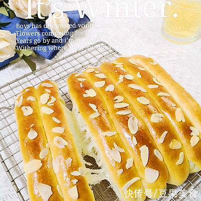 想要滋阴补血吗?这道牛奶杏仁排包/早餐必备少不了